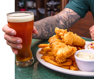 https://cdn.metrodiner.io/wp-content/uploads/2022/04/fish-n-chips-n-beer.png